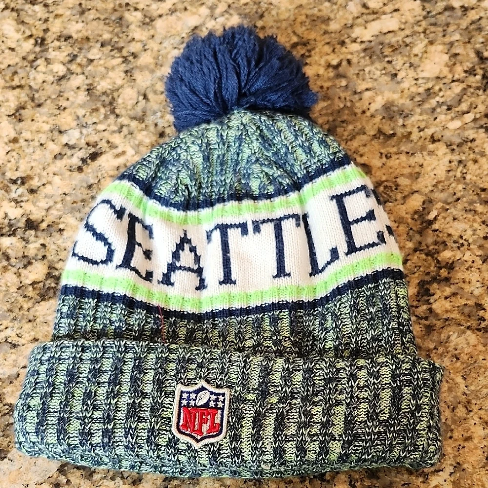 NFL‎ Seattle Kids Pom-Pom Beanie - Blue and Green